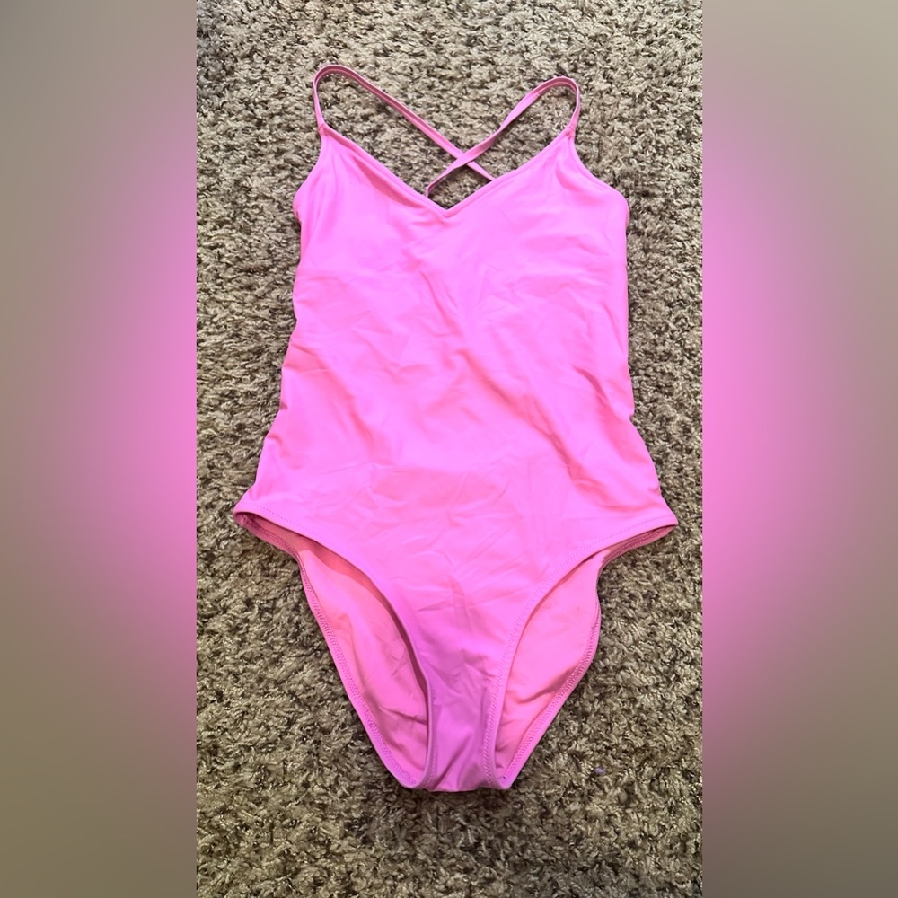 Aerie Women’s One Piece bathing suit. Bubblegum pink.